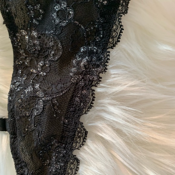 VICTORIA SECRET !!! - Picture 8 of 10